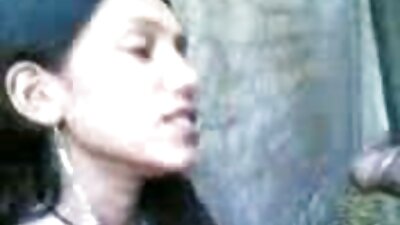สาวช่วยตัวเองที่บ้าน. ดู คลิป วีดีโอ โป๊